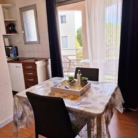 Pour 4 Equipe Proche Port Cap D'agde Apartment Agde
